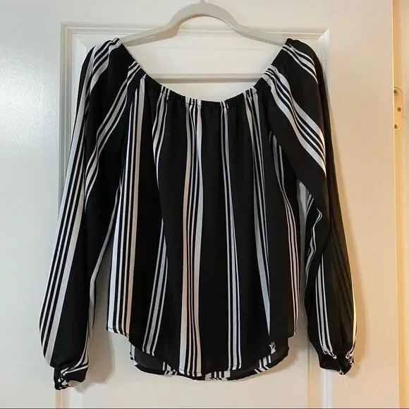 Bleuh Ciel black and white striped blouse. Wear off or on shoulders - Picture 6 of 7